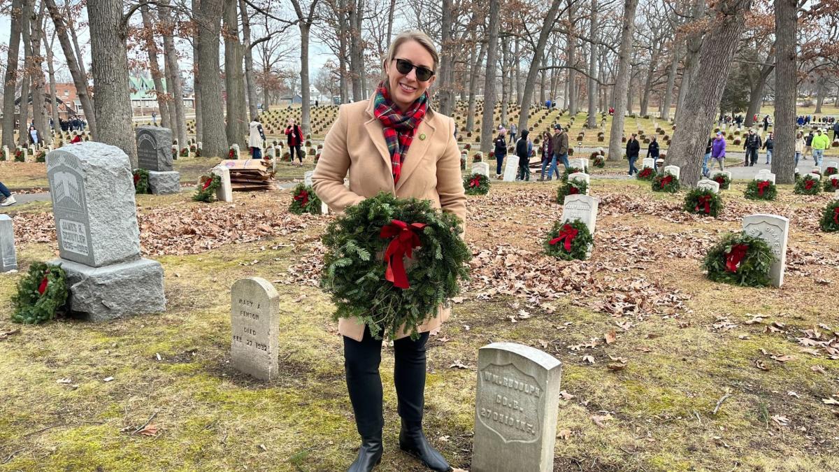 Rep. Scholten attends Wreathes Across America event in Grand Rapids